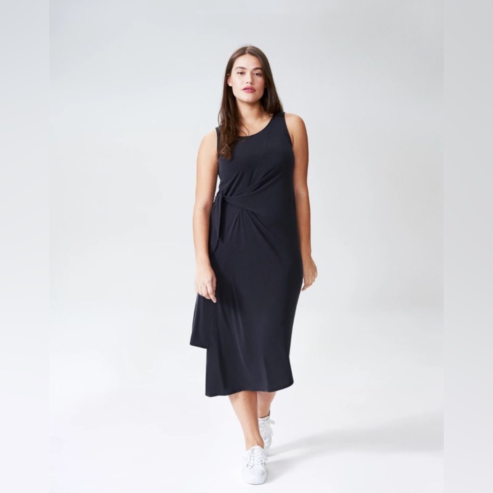 ⬇️⭐️ Universal Standard Katherine Side Tie Knot Dress Size 6-8